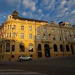 Elizabeth