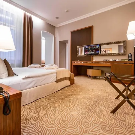 Elizabeth Hotel 4*