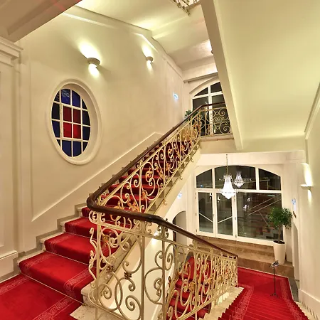 伊丽莎白酒店 酒店 4*